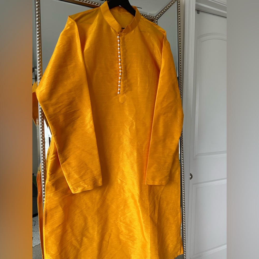 Yellow gold silk kurta.